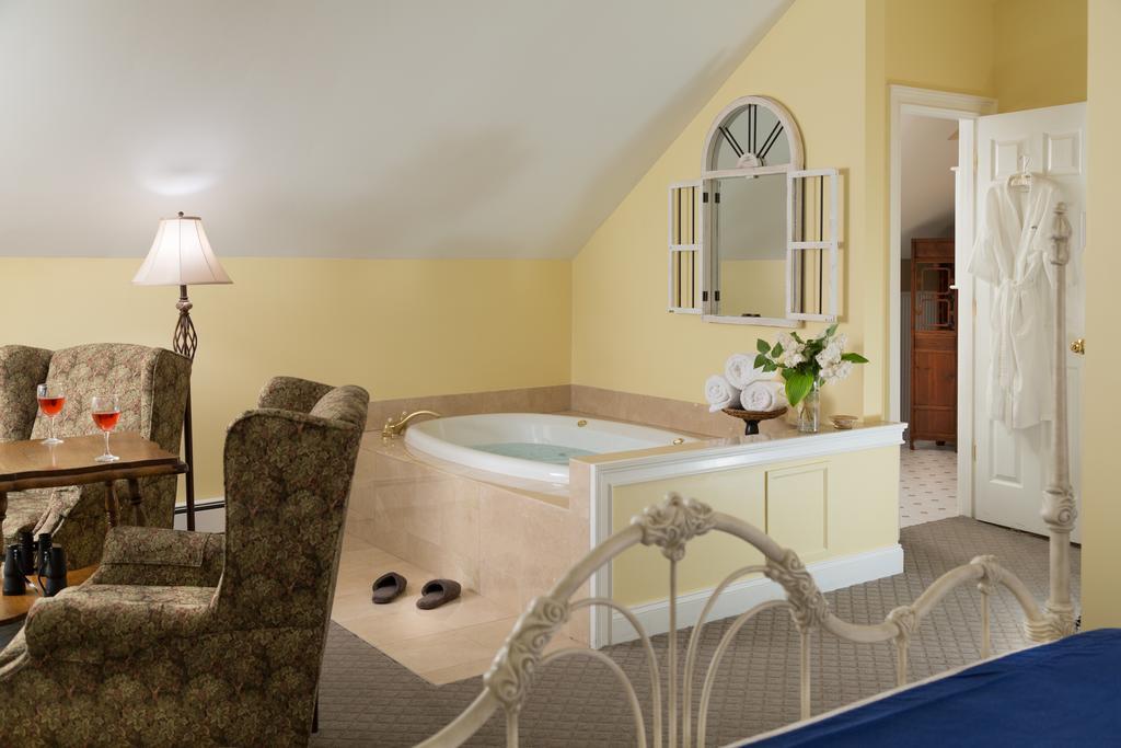 Wolf Cove Inn Poland المظهر الخارجي الصورة