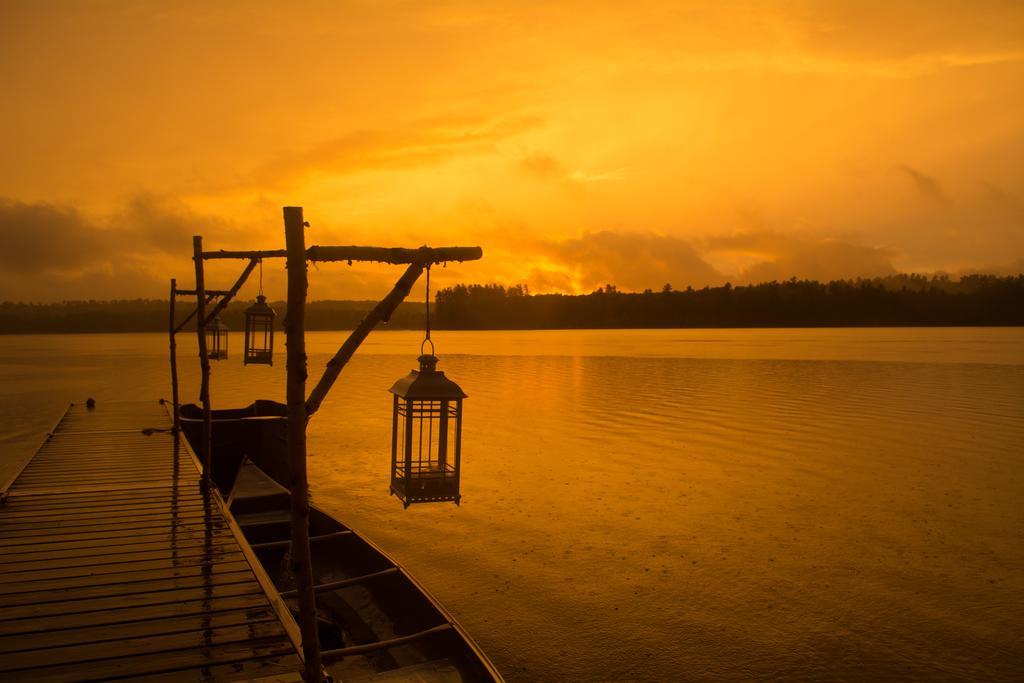 Wolf Cove Inn Poland المظهر الخارجي الصورة