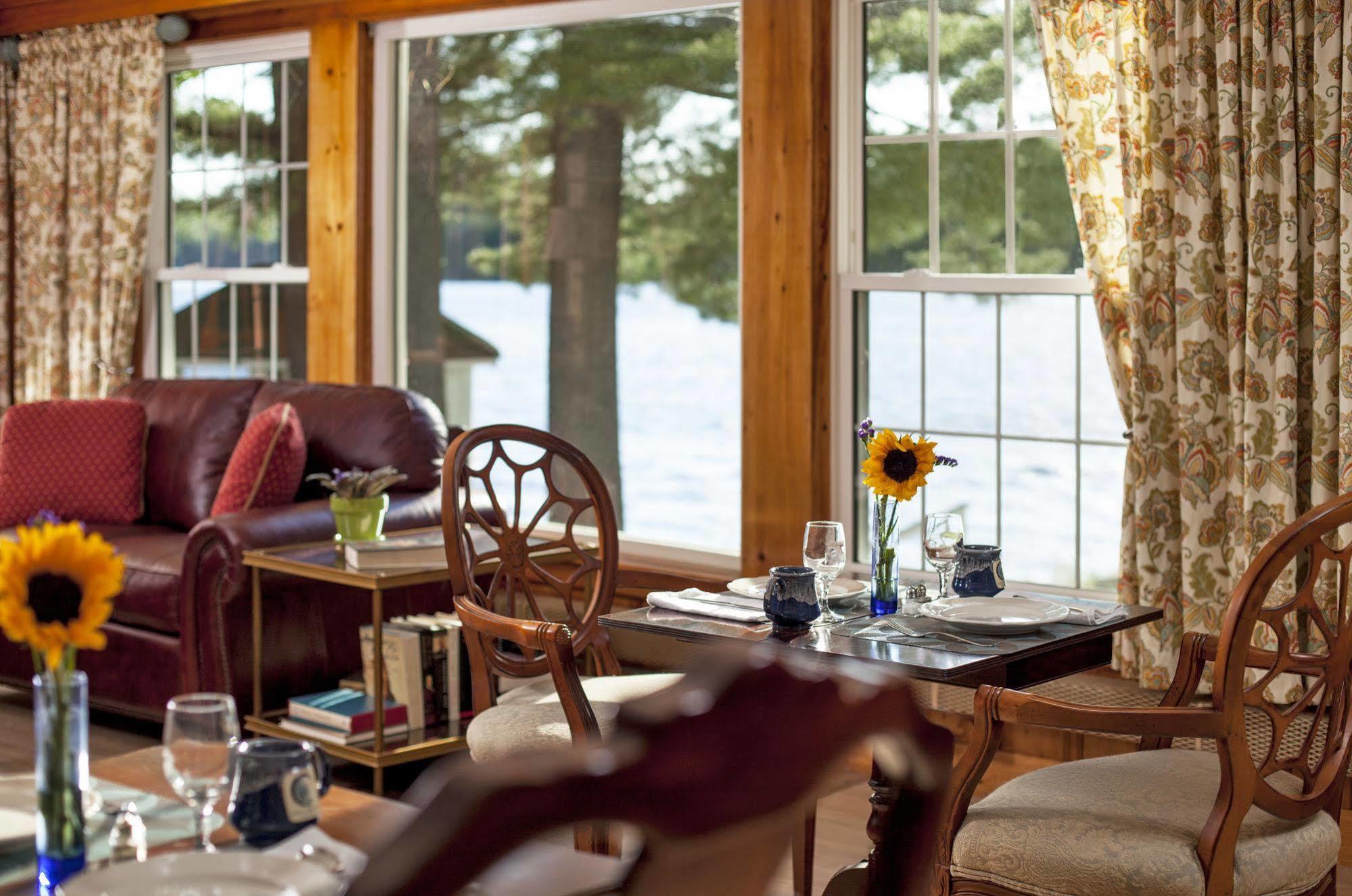 Wolf Cove Inn Poland المظهر الخارجي الصورة