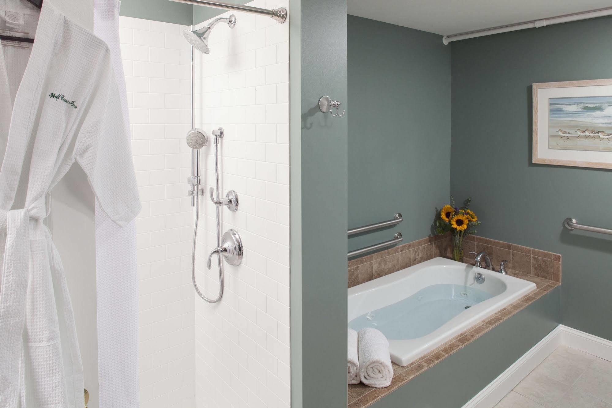 Wolf Cove Inn Poland المظهر الخارجي الصورة
